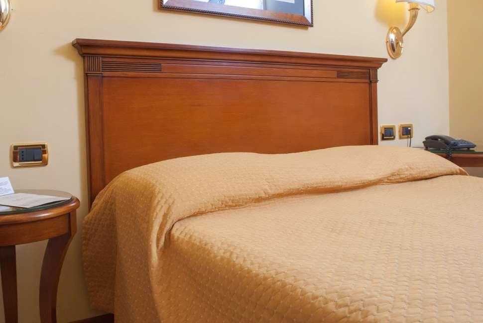 Le Cheminee Business Hotel Napoli Rum bild