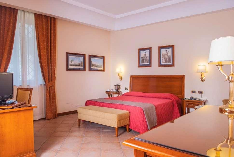 Le Cheminee Business Hotel Napoli Rum bild