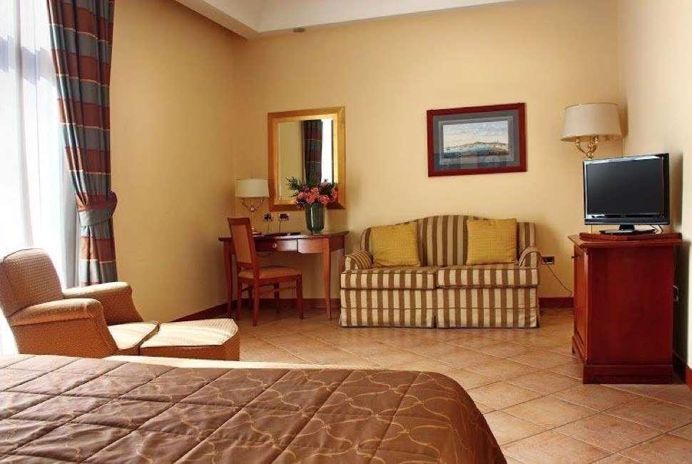 Le Cheminee Business Hotel Napoli Rum bild