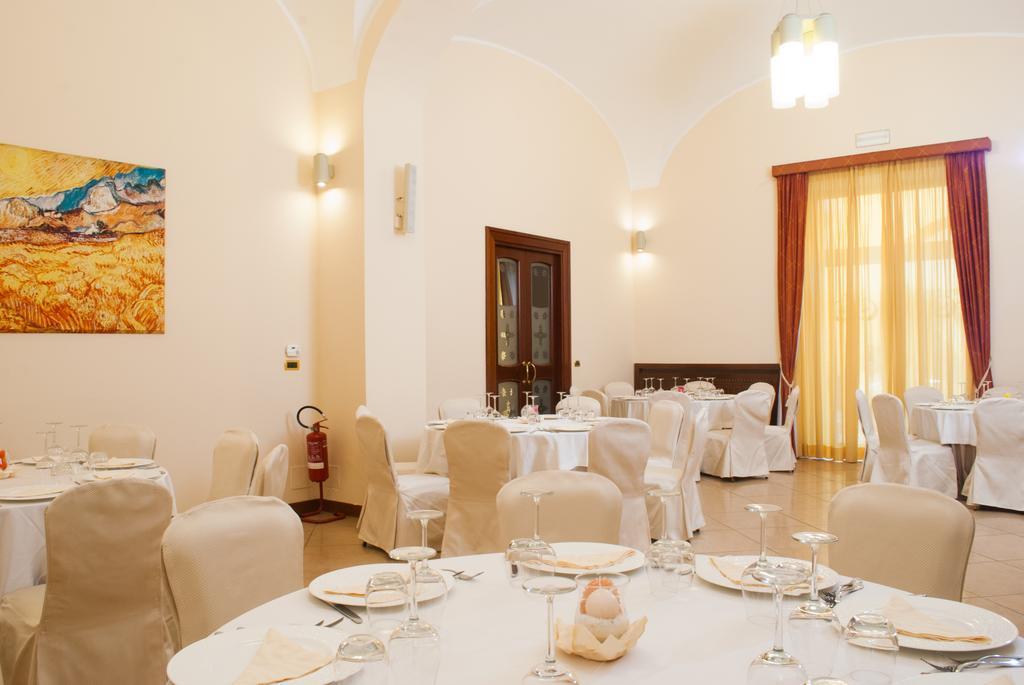 Le Cheminee Business Hotel Napoli Exteriör bild