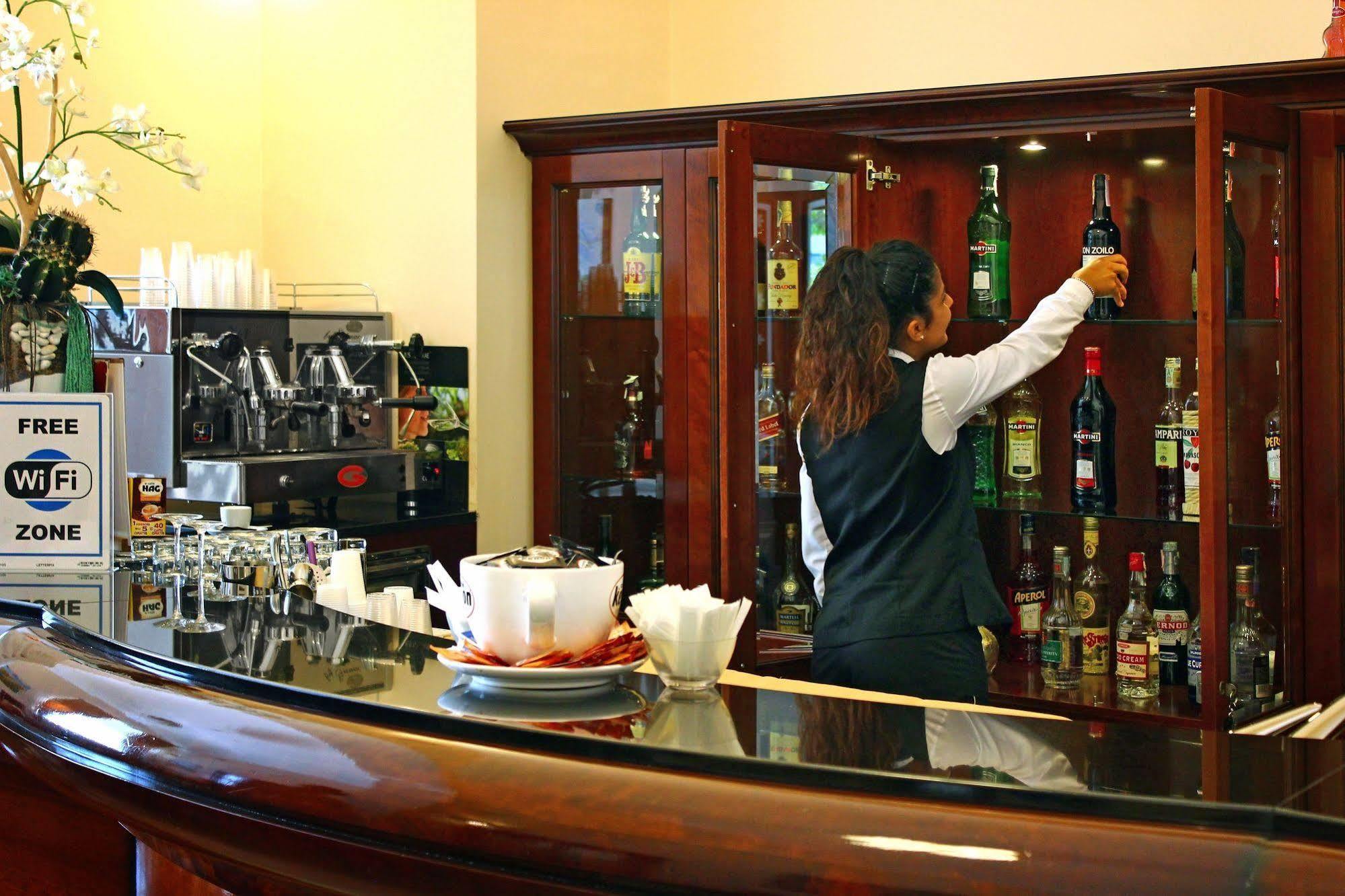 Le Cheminee Business Hotel Napoli Exteriör bild